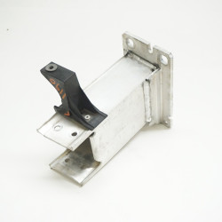 2014 2015 2016 2017 AUDI SQ5 FRONT Bumper Impact Support Bracket Left 8R0807133A