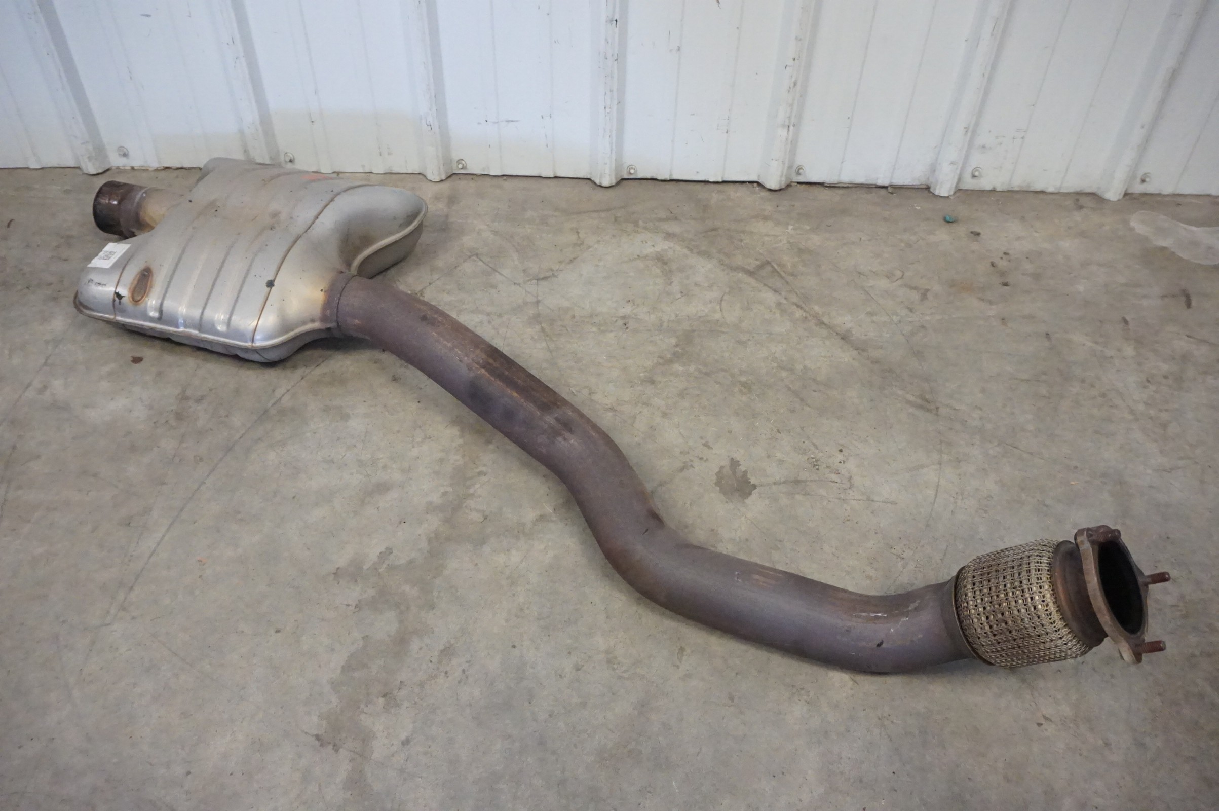 2013-2016 AUDI A4 A5 2.0T Exhaust Resonator 8K0253102S