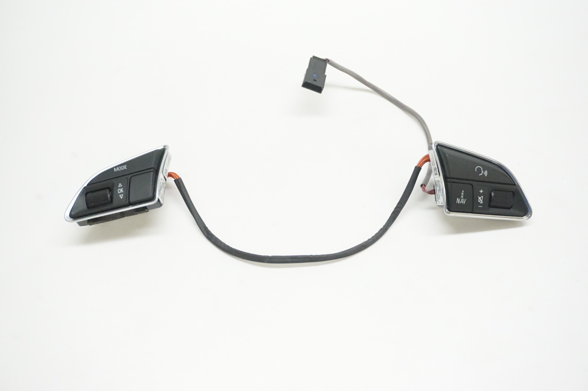 2013-2016 AUDI A4 A5 3 Spoke Steering Wheel Control Switches 4L0951523E