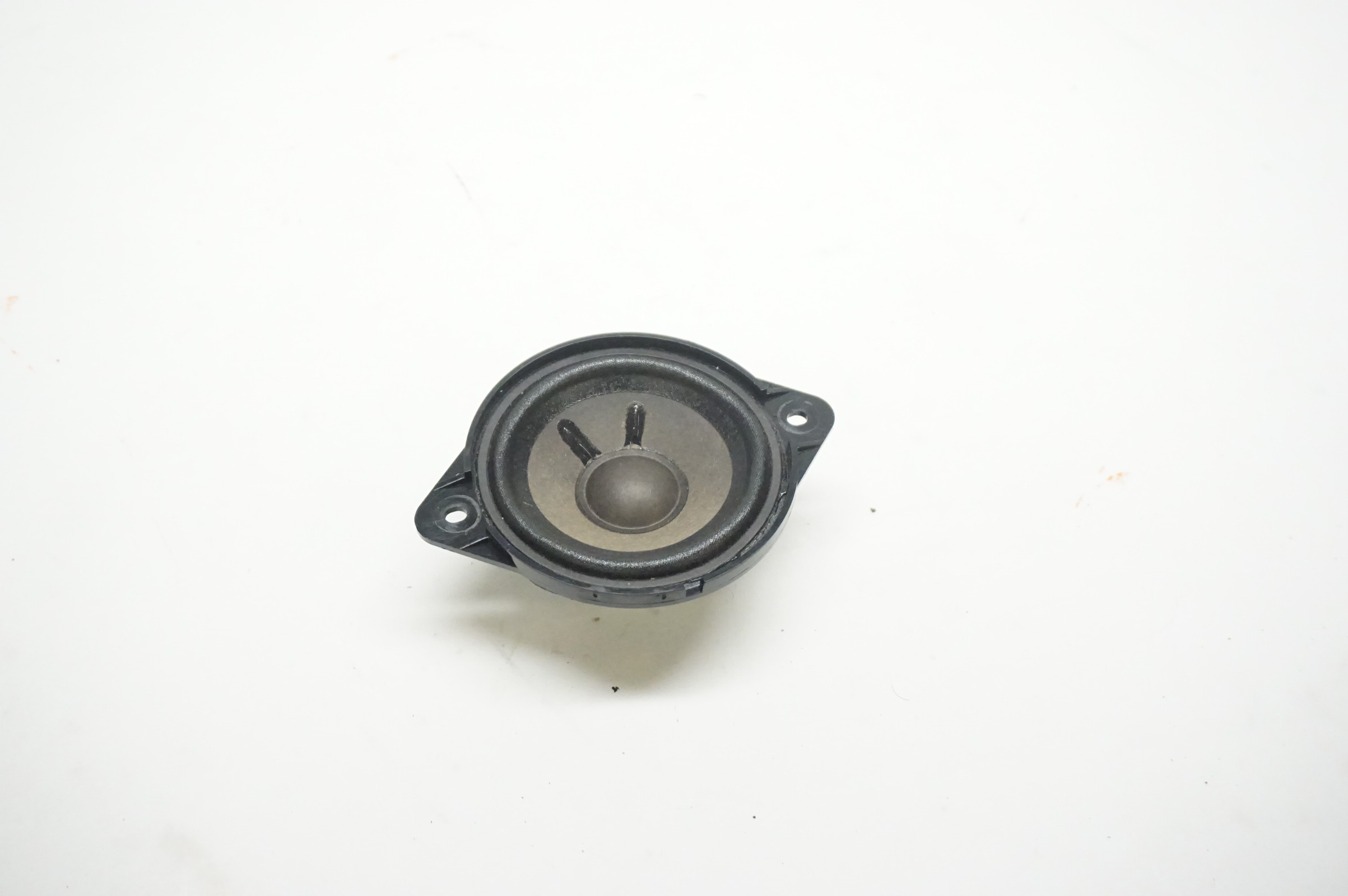 13 14 15 16 Audi S4 Rear Deck Speaker (Mid Range) Bang & Olufsen