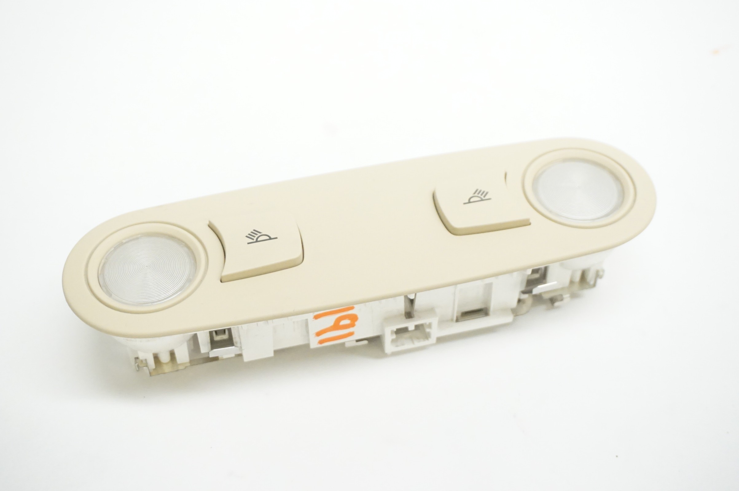 2013-2016 AUDI A4 Beige Rear Overhead Reading Dome Light 8T0947111B