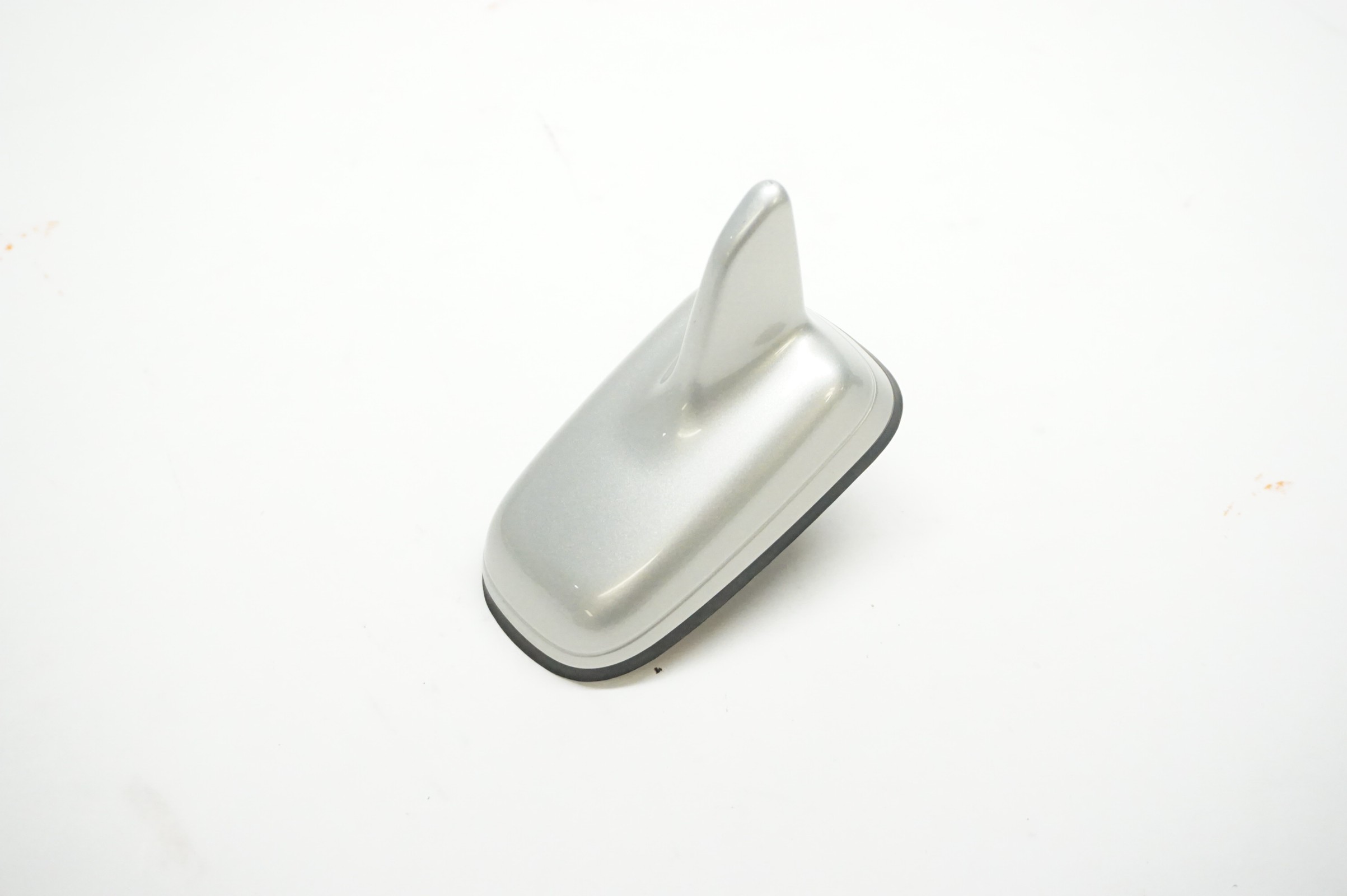 2013-2016 AUDI A4 Roof Mounted Antenna Shark Fin LZ1Y 4G0035503J