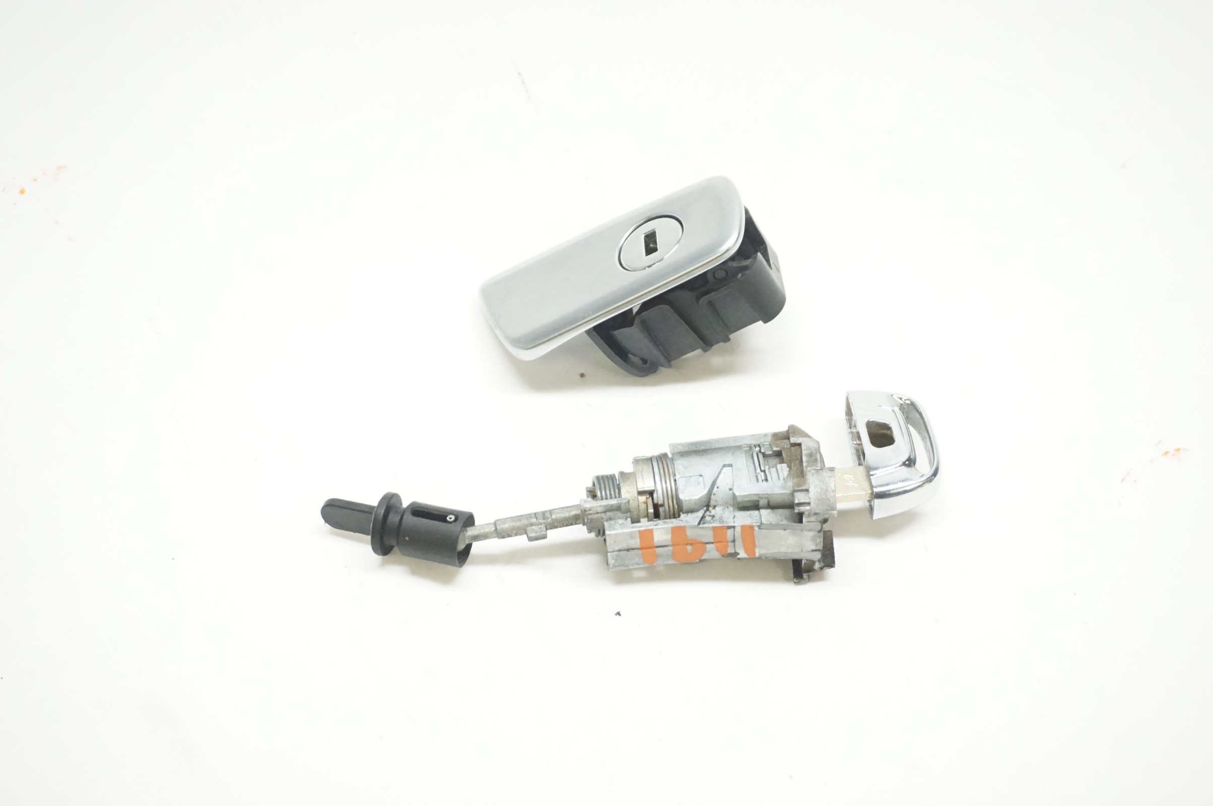 2009-2016 B8 AUDI A4 A5 S4 S5 RS5 Door Lock Cylinder and Key Set 107837167BF