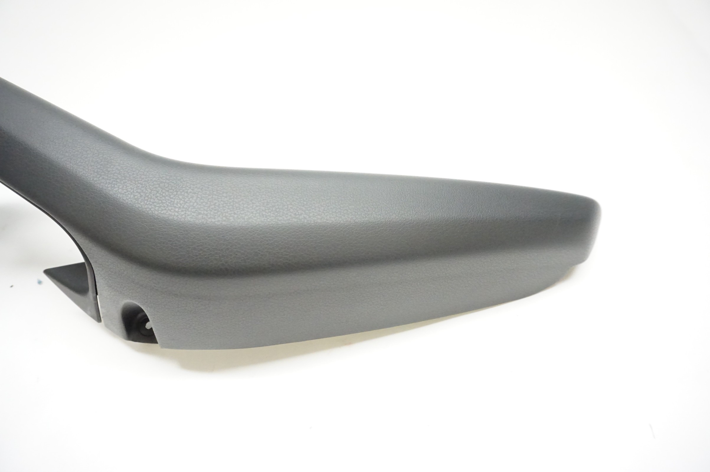 AUDI SQ5 PASSENGER STEERING KNUCKLE SPINDLE 4G0407242D | 2014 - 2017