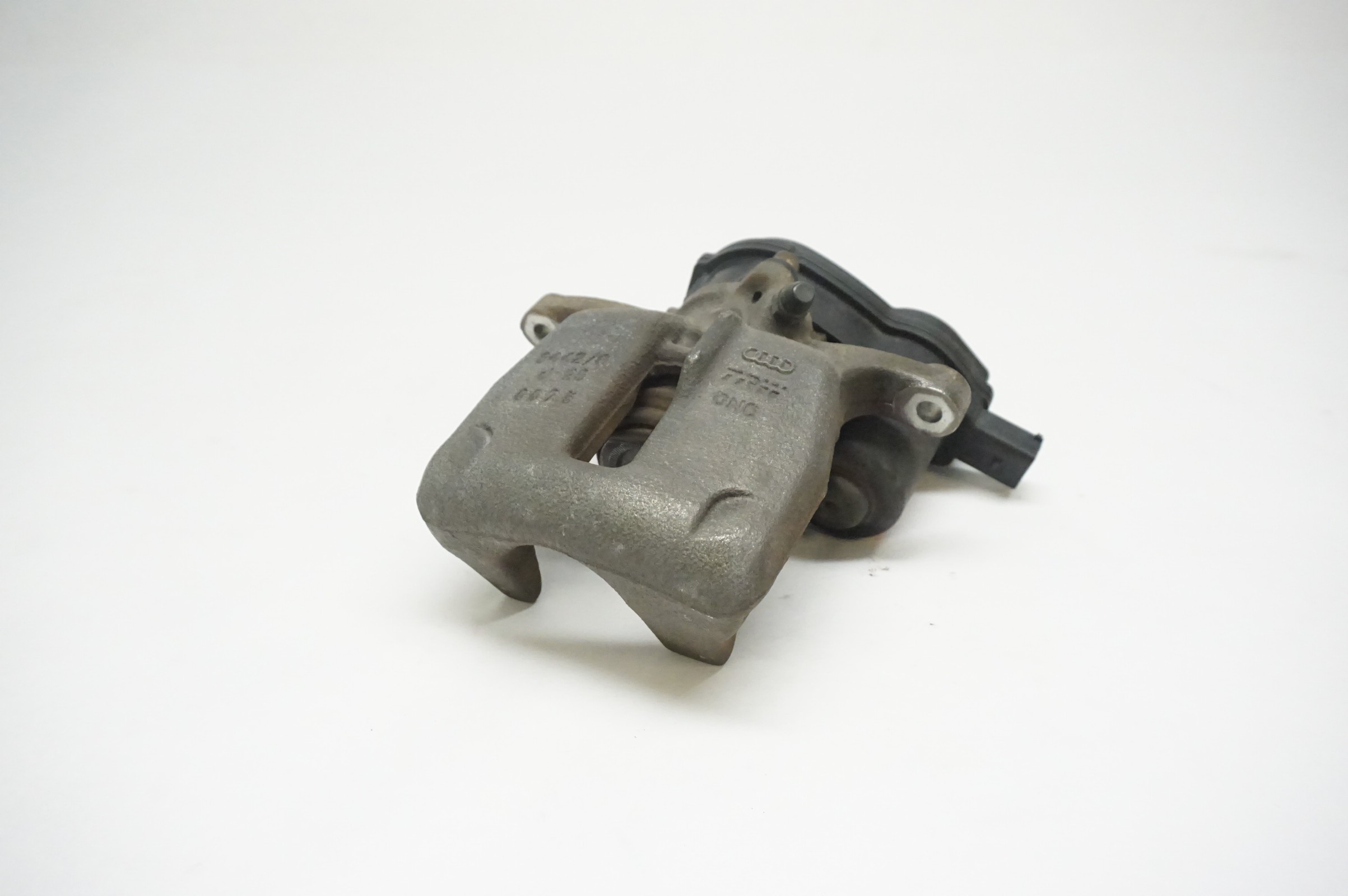 2013-2017 AUDI Q5 2.0L - REAR Brake Caliper / Motor Left Driver 8K0615403E