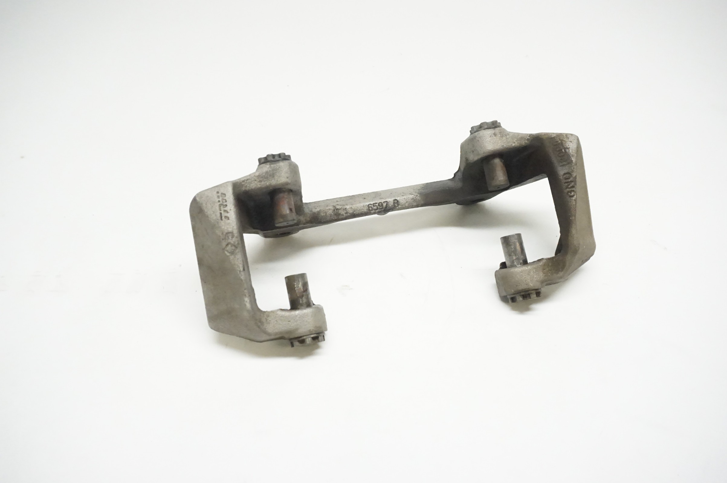 B8 AUDI A4 2.0T Front Driver Caliper Bracket 2013-2016 4G0-615-125