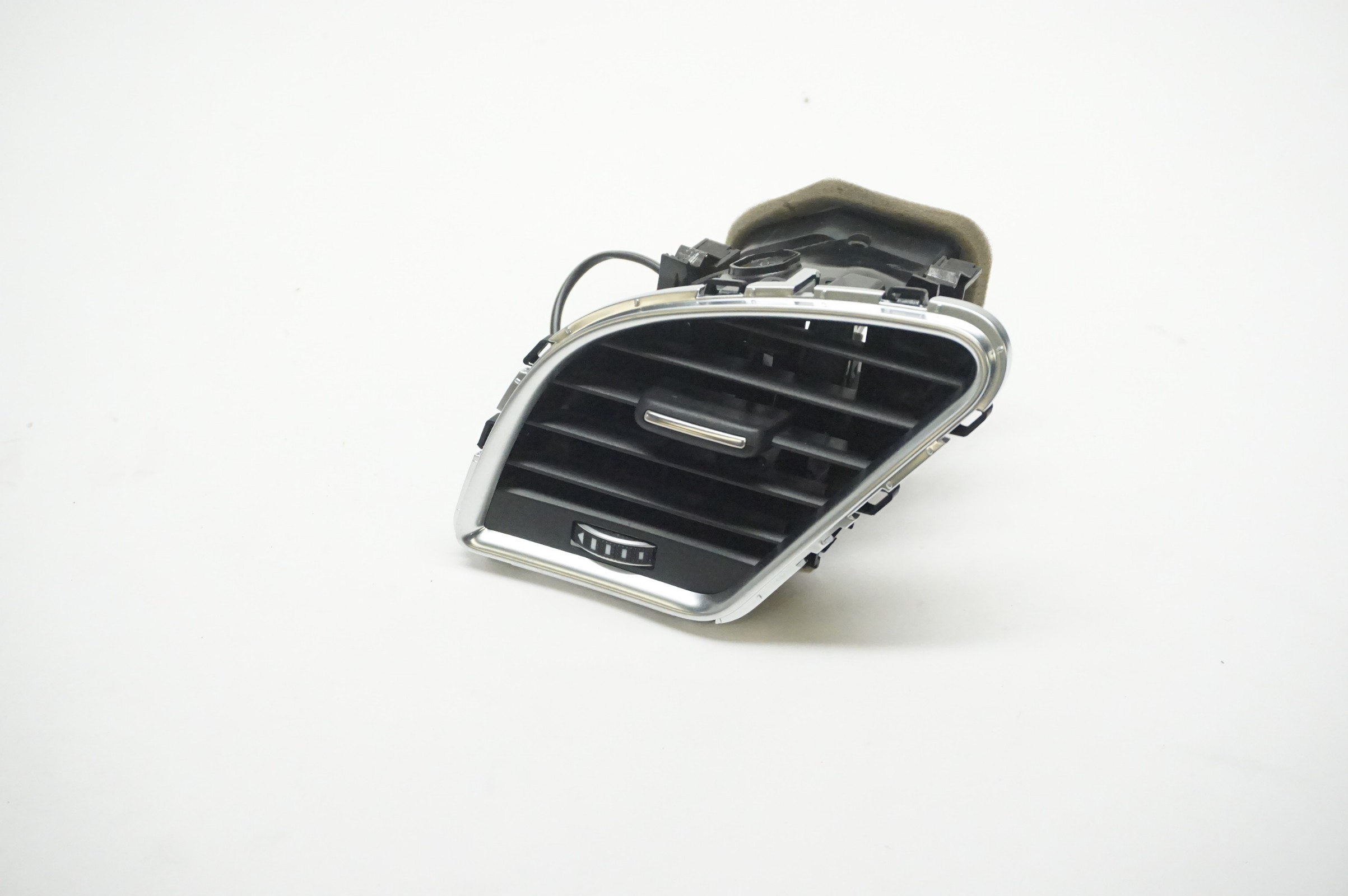 2013-2016 Audi A4 Driver Dash Air Vent Left 0834200D00001