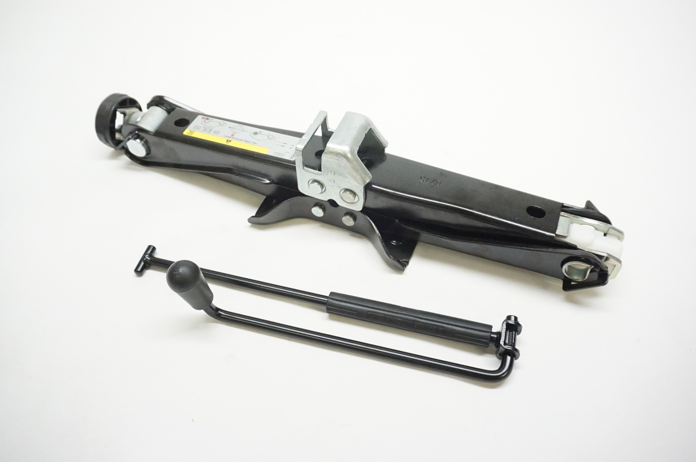 2013-2016 AUDI A4 A5 ALLROAD - Scissor Jack 8K0-011-031-M