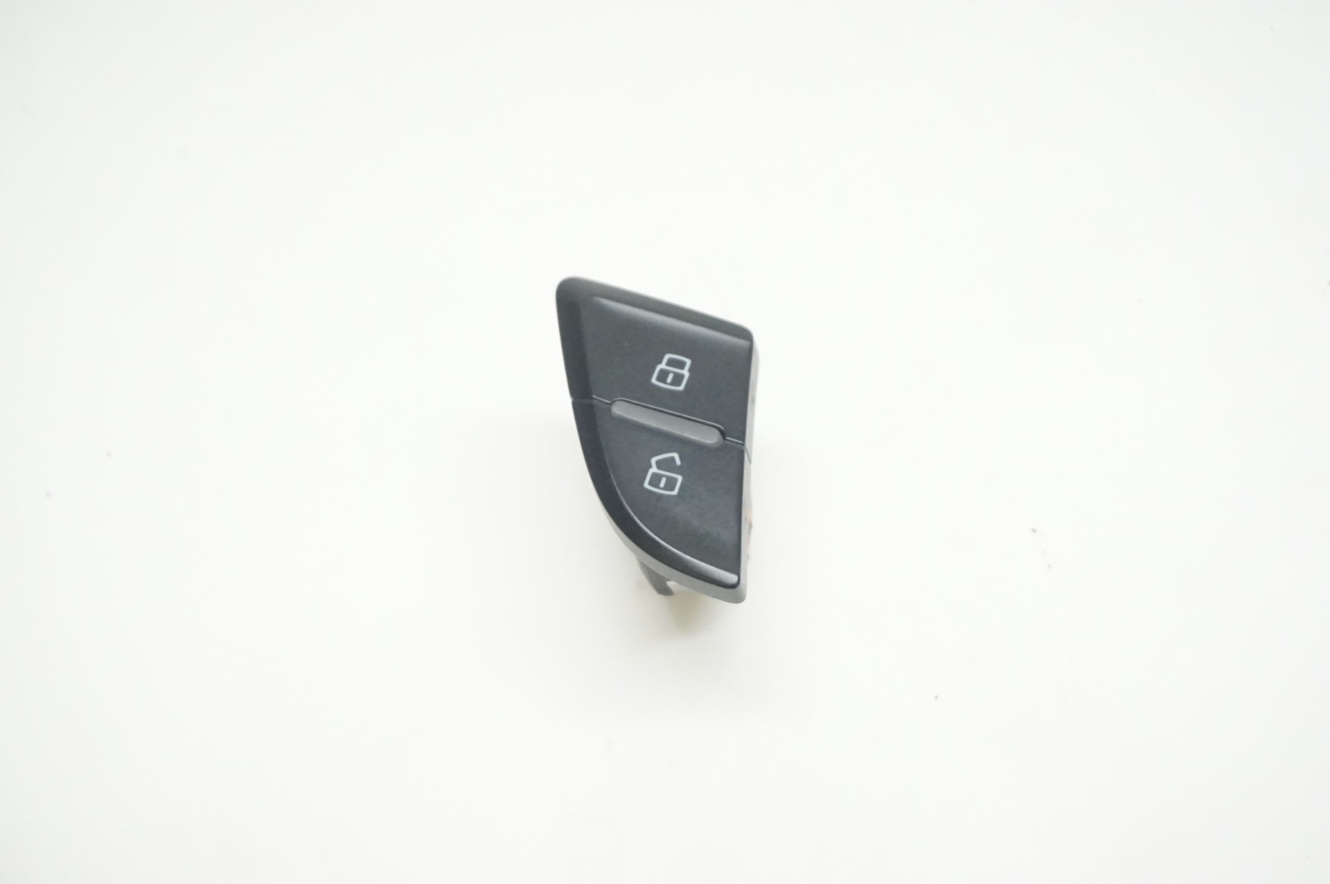 2013-2016 AUDI A4 Allroad Passenger Door Lock Switch 8K2962108A