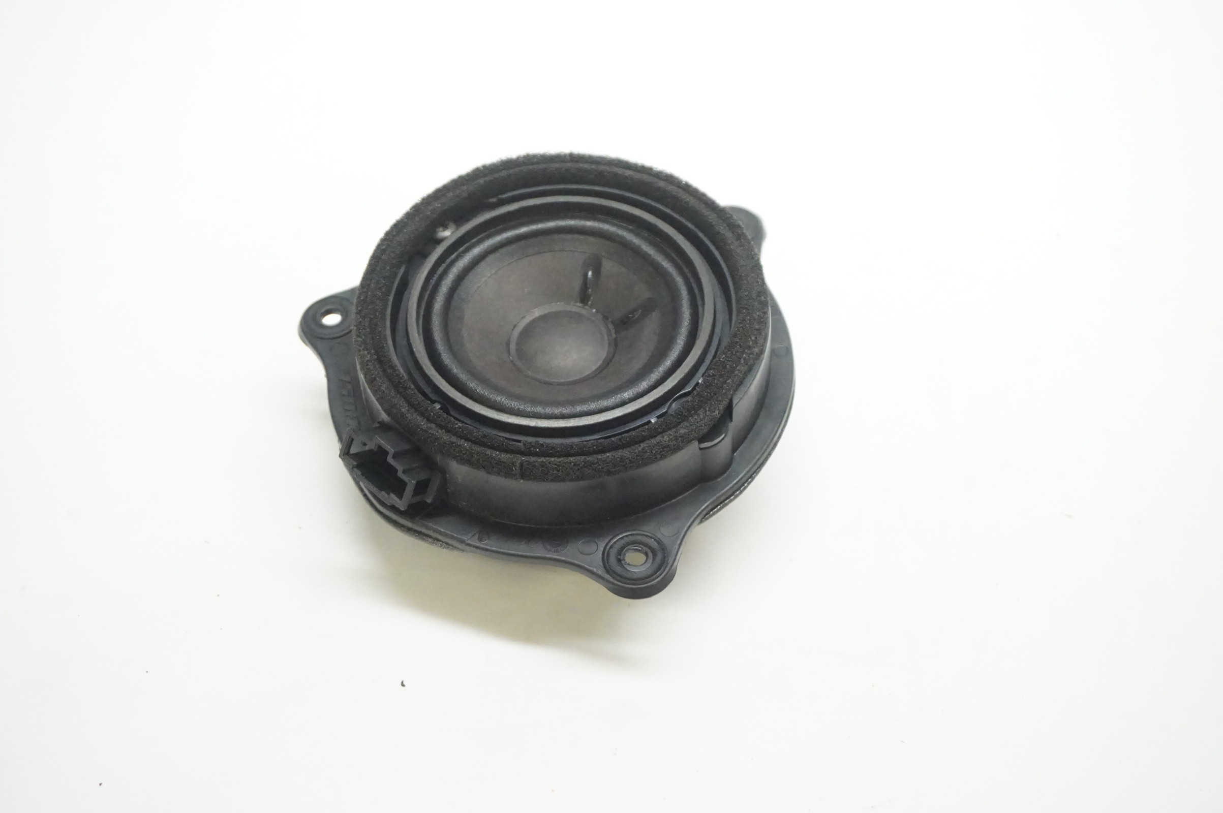 2010-2015 Audi TTS Mid Range Bose Door Speaker 4F0035411E