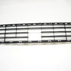 2015-2017 Volkswagen Golf R Bumper Grille Adaptive Cruise Cracked 5G0853677G