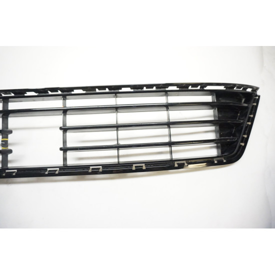 2015-2017 Volkswagen Golf R Bumper Grille Adaptive Cruise Cracked 5G0853677G
