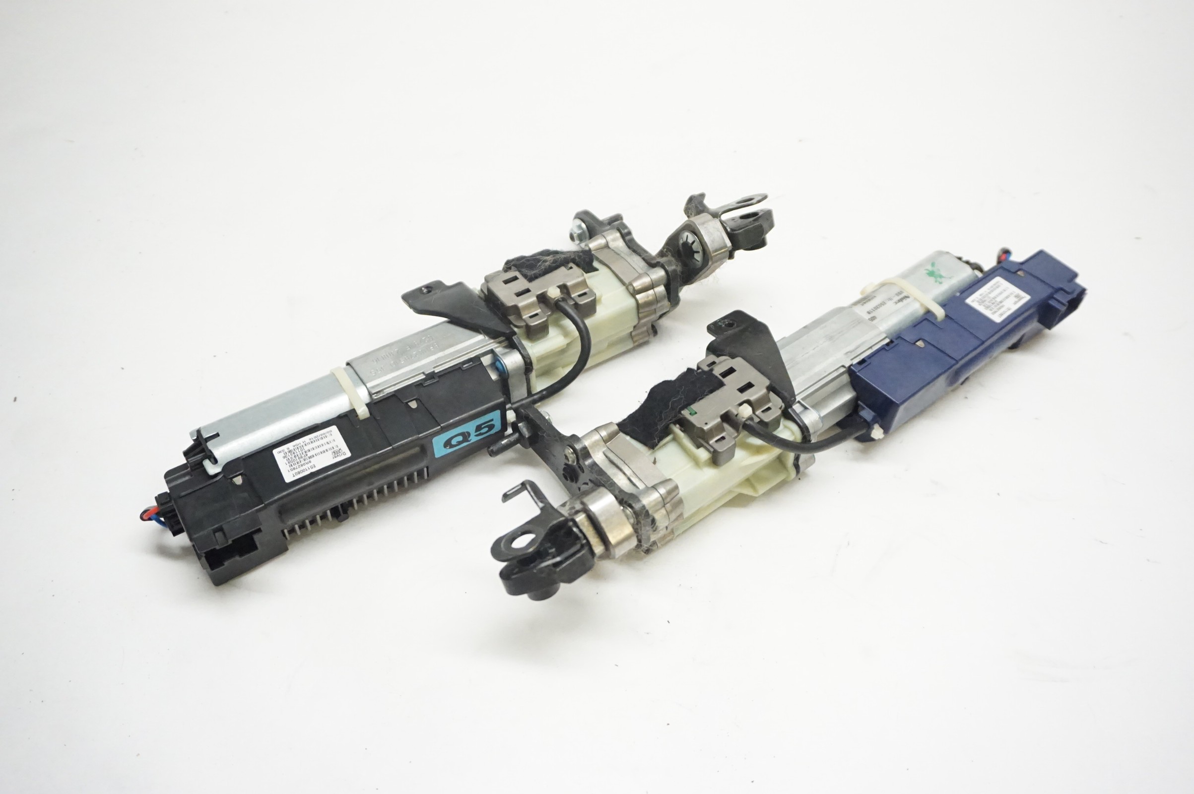 8R AUDI SQ5 Tailgate Lift Motor Set 8R0827852 8R0827851