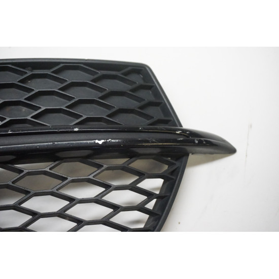 2014-2017 AUDI SQ5 Passenger Fog Light Grille 8R0 807 682 N OEM
