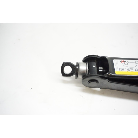 2021-2024 Volkswagen Taos Roadside Scissor Jack  5QM011031A
