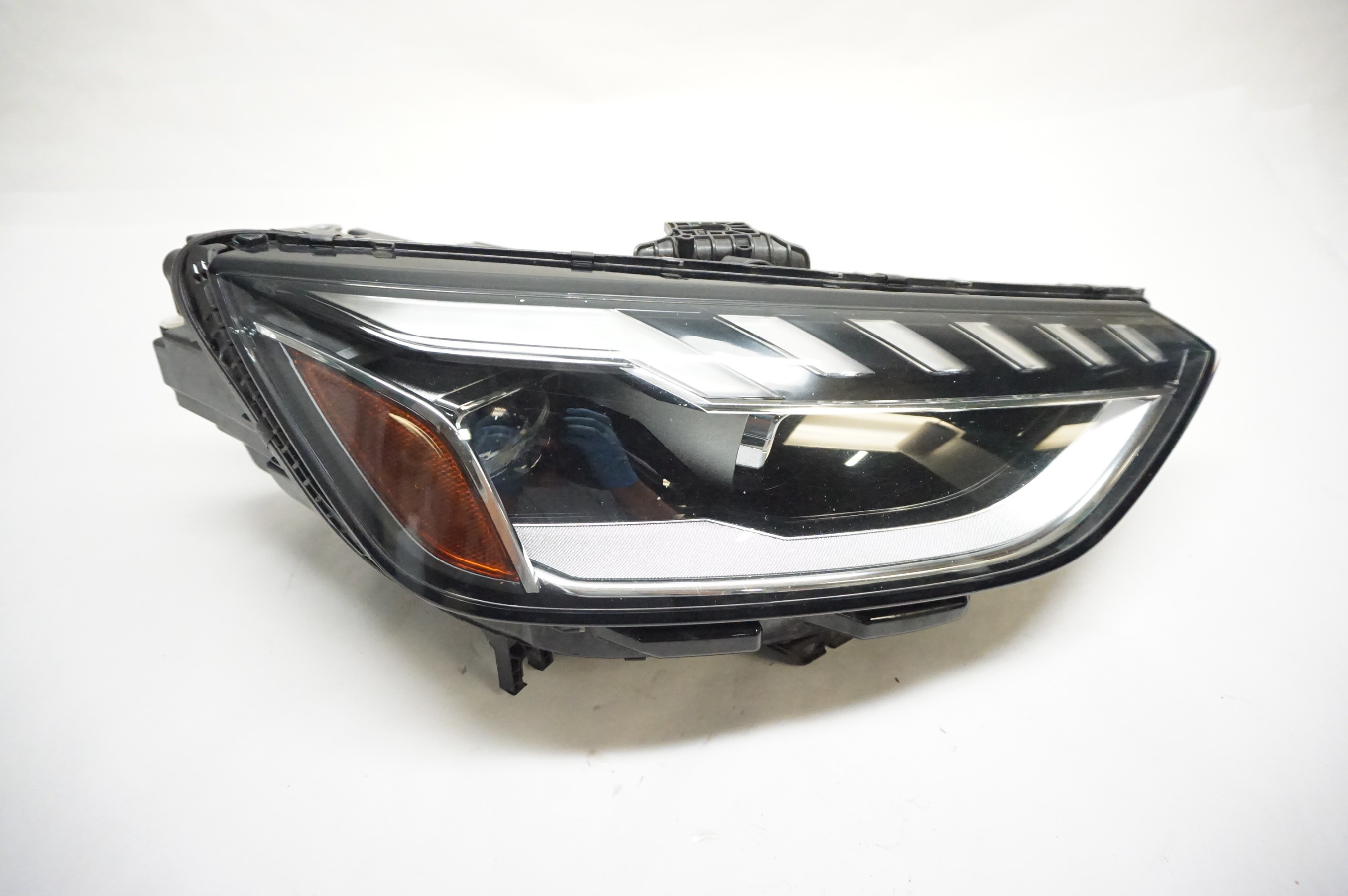 2020-2024 B9.5 Audi A4 S4 FULL LED HEADLIGHT RIGHT PASSENGER OEM 8W0941034F