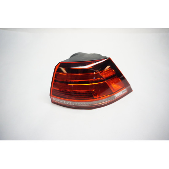 2018 2019 Volkswagen Alltrack Passenger Quarter Brake Light Tail Lamp 5GM945096F