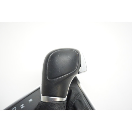 Volkswagen Golf Alltrack Transmission Shifter Knob and Boot 5G1713203J Volkswagen Golf Alltrack Transmission Shifter Knob and Boot 5G1713203J
