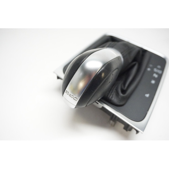 Volkswagen Golf Alltrack Transmission Shifter Knob and Boot 5G1713203J Volkswagen Golf Alltrack Transmission Shifter Knob and Boot 5G1713203J