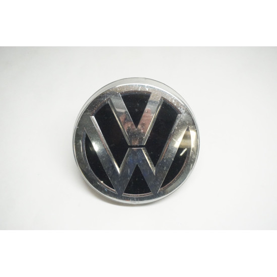 2017-2019 Volkswagen Golf Alltrack Bumper Grille Emblem 3G0853601A 2017-2019 Volkswagen Golf Alltrack Bumper Grille Emblem 3G0853601A
