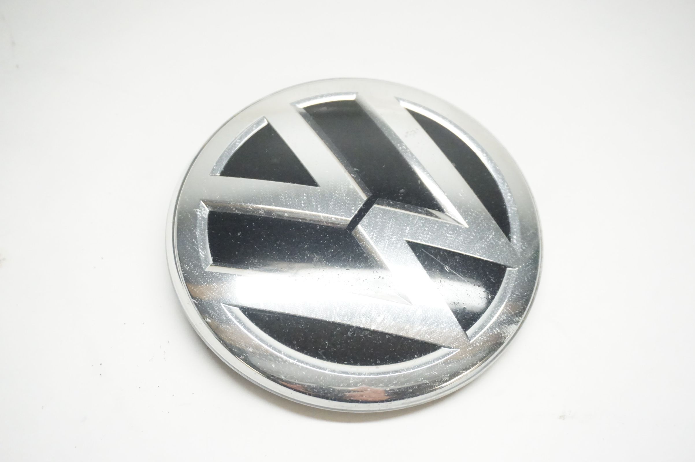 2017-2019 Volkswagen Golf Alltrack Bumper Grille Emblem 3G0853601A