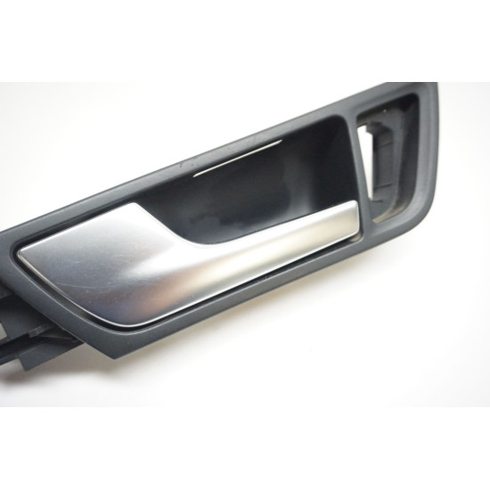 2009-2017 AUDI Q5 - DRIVER DOOR PANEL HANDLE 8R0-837-019-A 2009-2017 AUDI Q5 - DRIVER DOOR PANEL HANDLE 8R0-837-019-A
