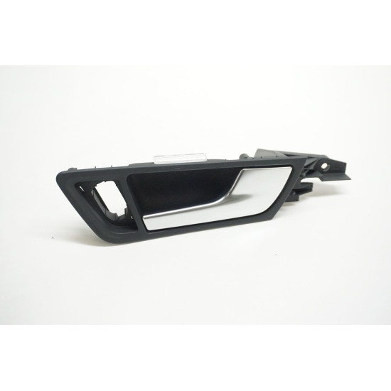 2009-2017 AUDI Q5 Front Passenger Door Handle 8R0837020A