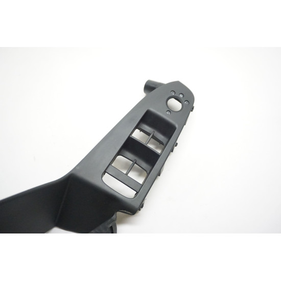 2009-2016 Audi A4 - Driver Door Handle Switch Trim 8K1867171 BLACK 2009-2016 Audi A4 - Driver Door Handle Switch Trim 8K1867171 BLACK