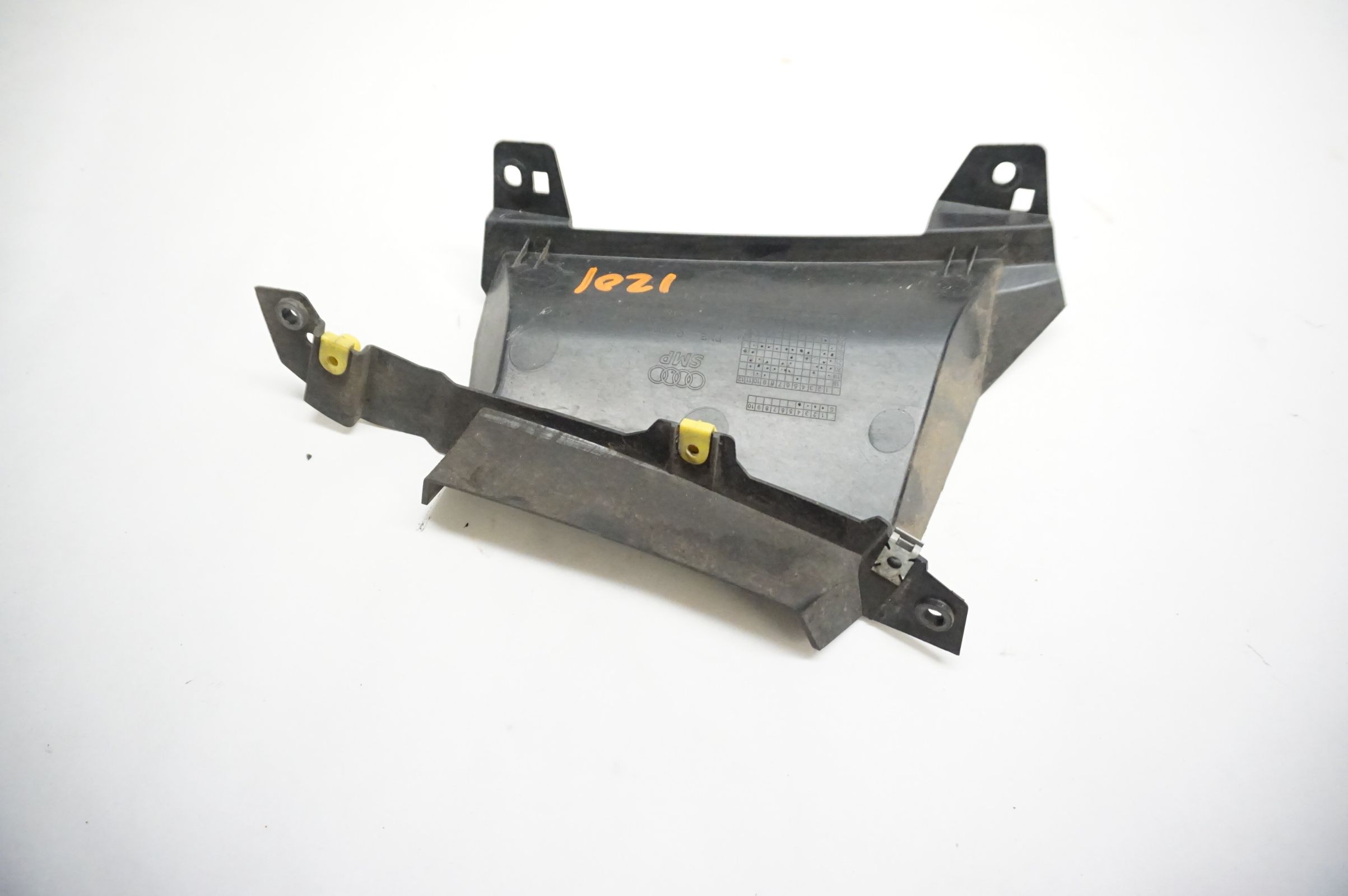 2023 Audi A4 Air Guide / Duct (Right)  8W0121764M