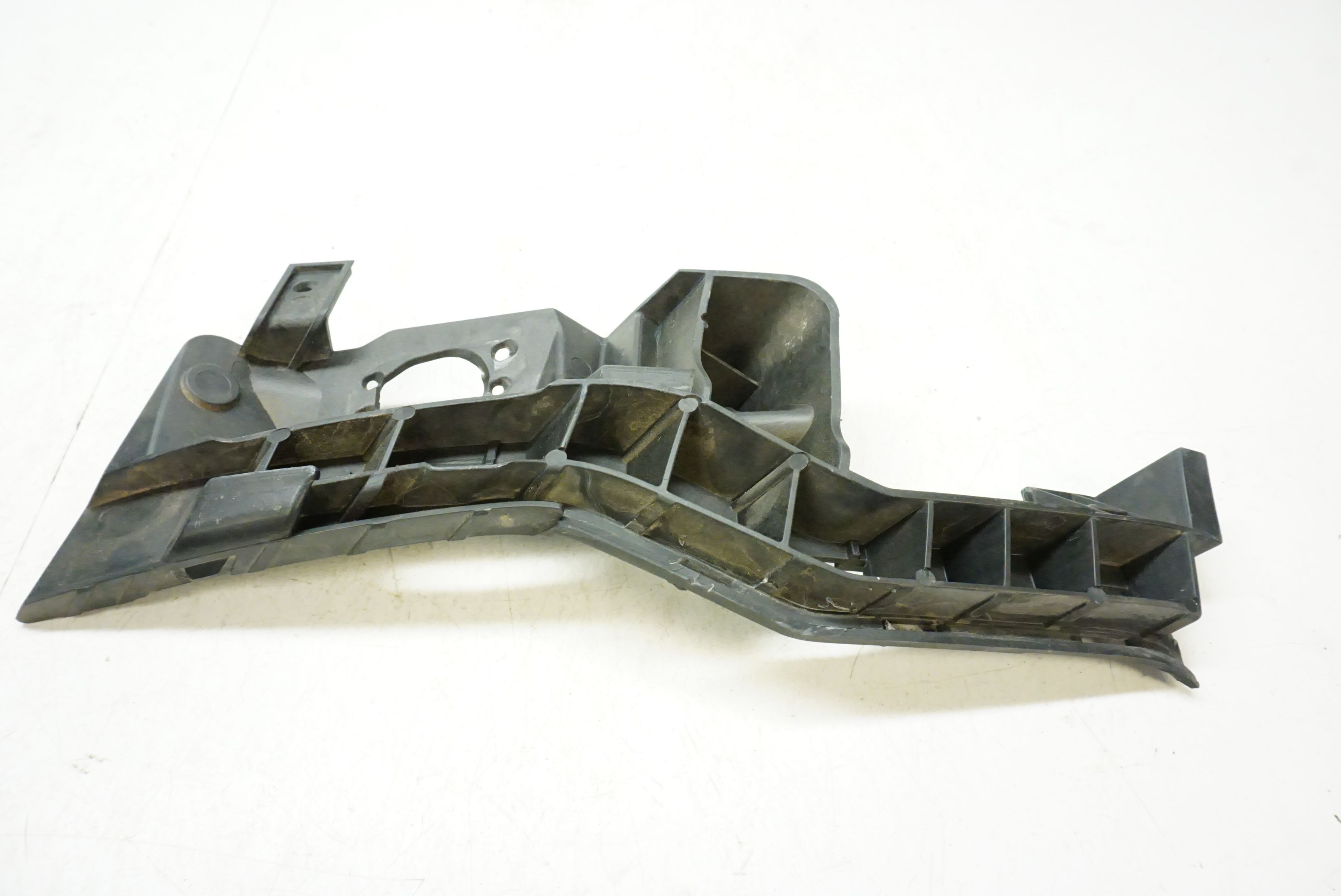 2012-2015 AUDI A6 NON S LINE BUMPER BRACKET LEFT 4G0807095