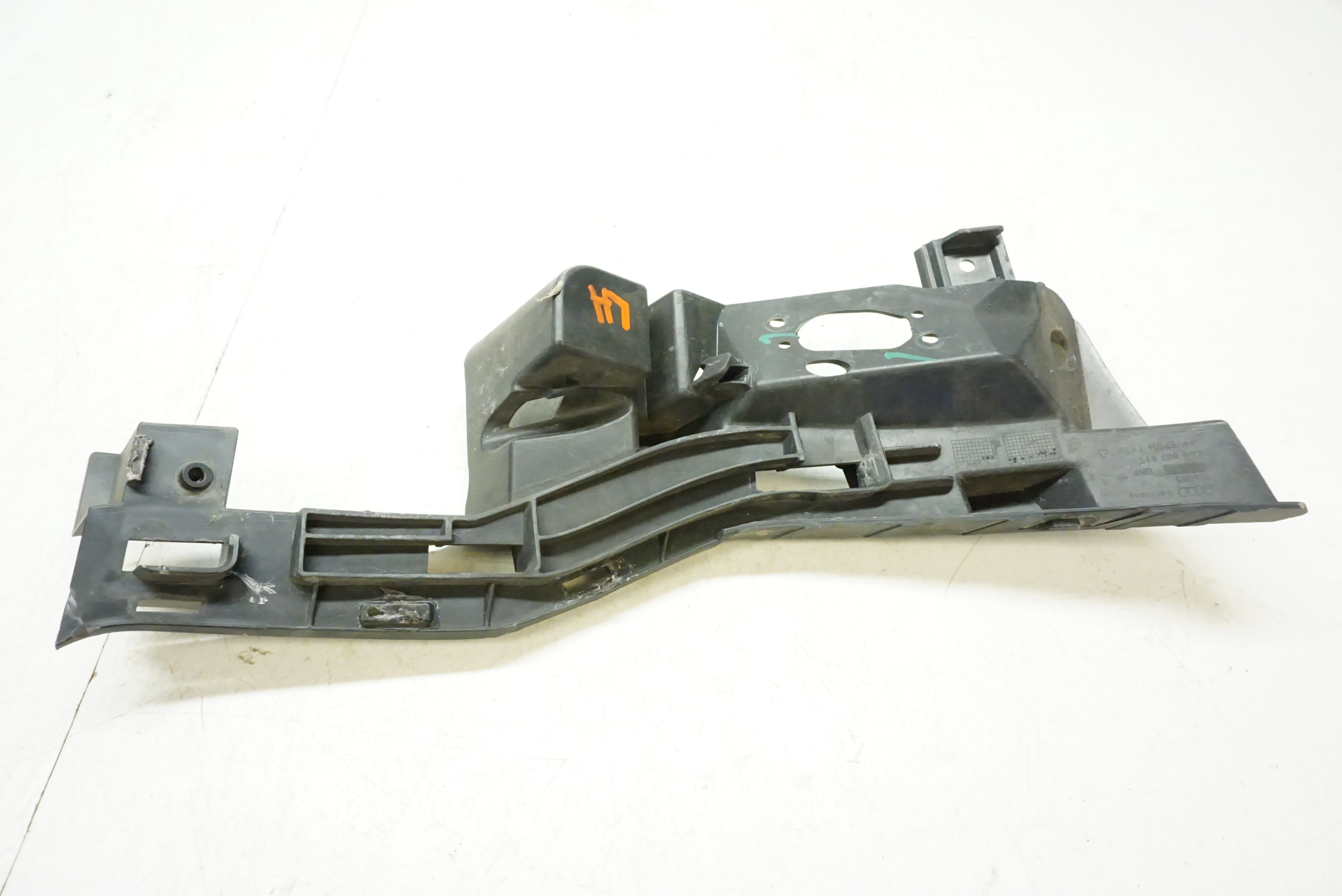 2012-2015 AUDI A6 NON S LINE BUMPER BRACKET LEFT 4G0807095